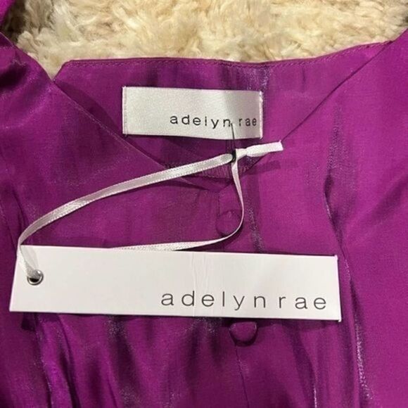 NWT Adelyn Rae metallic blousesize small - Picture 12 of 16